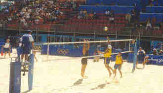 1Up Travel - Australia - volleyball beach