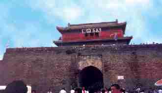 1Up Travel - The Great Wall of China - steps of wall