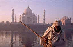 Taj Mahal - Through the Boat