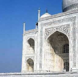 Taj Mahal -- the actual tomb
