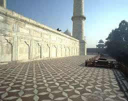 Taj Mahal - the Courtyard