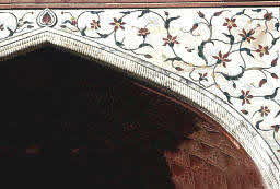 Taj Mahal - the Mughal Decorative Style