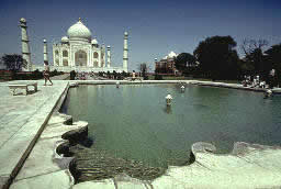 Taj Mahal - the Fountain