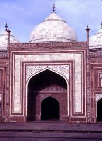 Taj Mahal -- the masjid