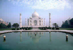 Taj Mahal -- the lotus tank