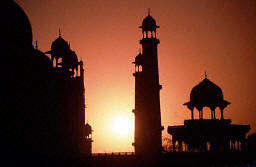 Taj Mahal -at sunset