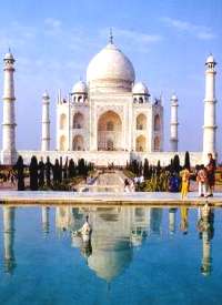 Taj Mahal -- the taj fountains
